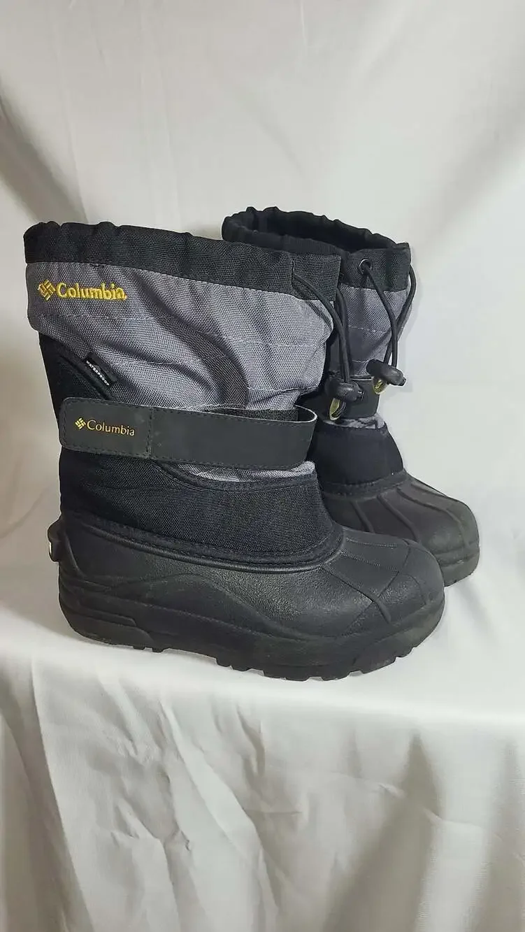 Columbia Kids Powderbug Plus II Waterproof Insulated Snow Boots Black Grey, size